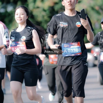 Runner Photo 4114791