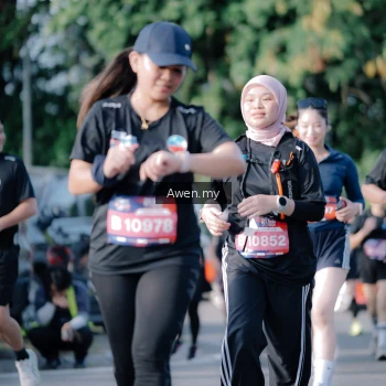 Runner Photo 4114851