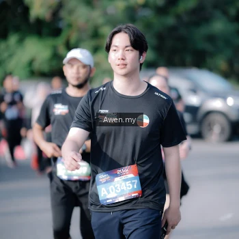 Runner Photo 4114864