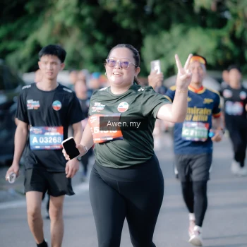 Runner Photo 4114917