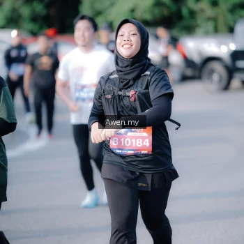 Runner Photo 4115054