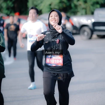Runner Photo 4115074