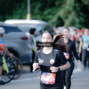Runner Photo 4115136