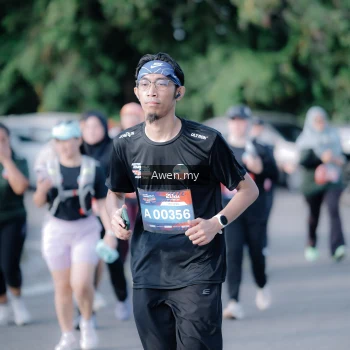 Runner Photo 4115183