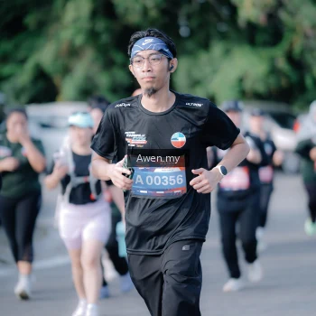 Runner Photo 4115191