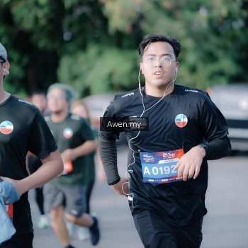 Runner Photo 4115212