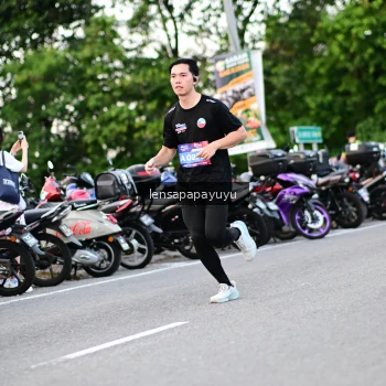 Runner Photo 4115285