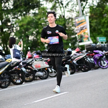 Runner Photo 4115292