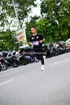 Runner Photo 4115298