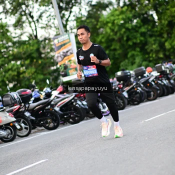 Runner Photo 4115316
