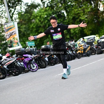 Runner Photo 4115331
