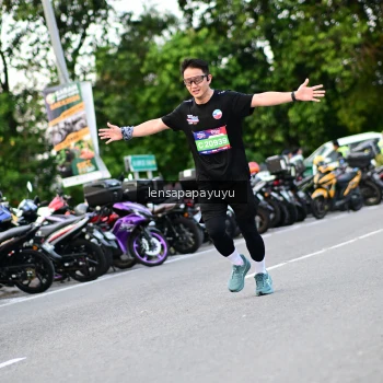 Runner Photo 4115334