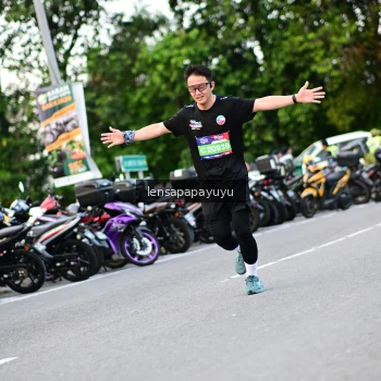 Runner Photo 4115341