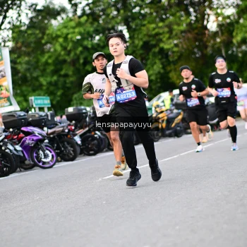 Runner Photo 4115353