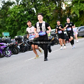 Runner Photo 4115354