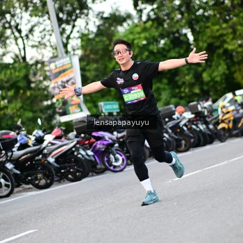 Runner Photo 4115362