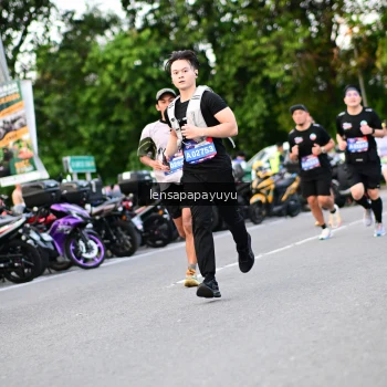 Runner Photo 4115363