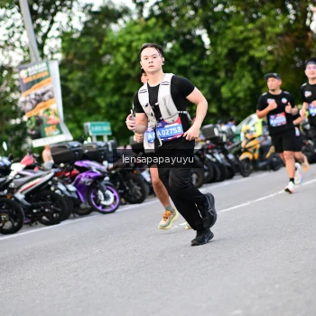 Runner Photo 4115377