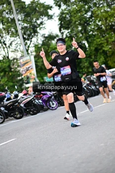 Runner Photo 4115385