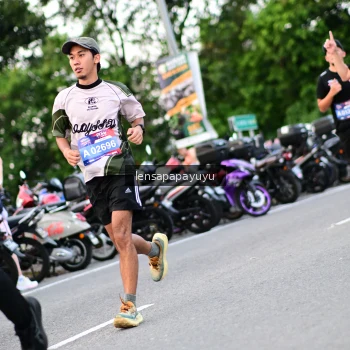 Runner Photo 4115388