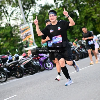 Runner Photo 4115392