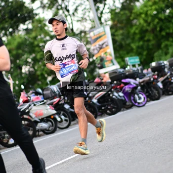 Runner Photo 4115399