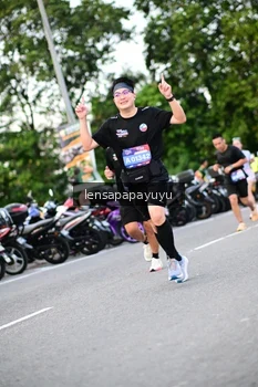 Runner Photo 4115400