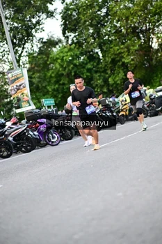 Runner Photo 4115412