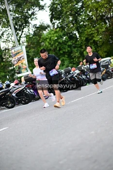 Runner Photo 4115430