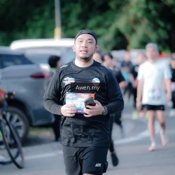 Runner Photo 4115439
