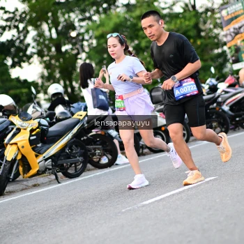 Runner Photo 4115443