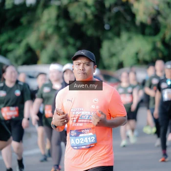 Runner Photo 4115452