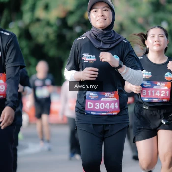 Runner Photo 4115461