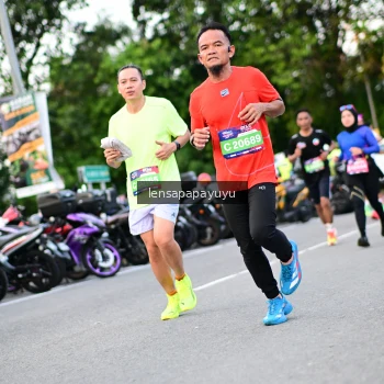 Runner Photo 4115465