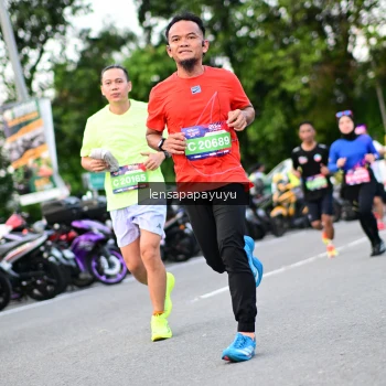Runner Photo 4115472