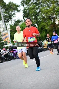 Runner Photo 4115477