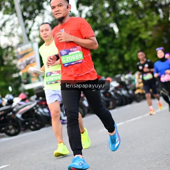 Runner Photo 4115481