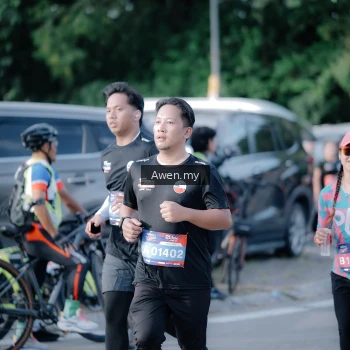 Runner Photo 4115482