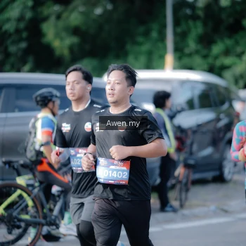 Runner Photo 4115484