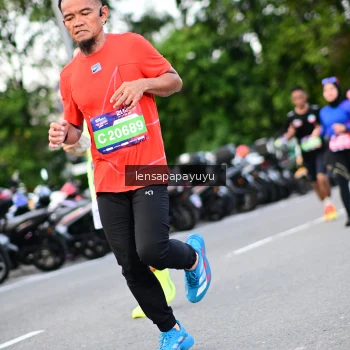 Runner Photo 4115495