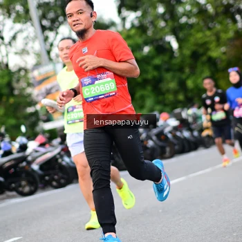 Runner Photo 4115497