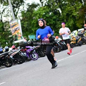 Runner Photo 4115498