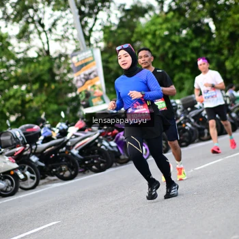 Runner Photo 4115510