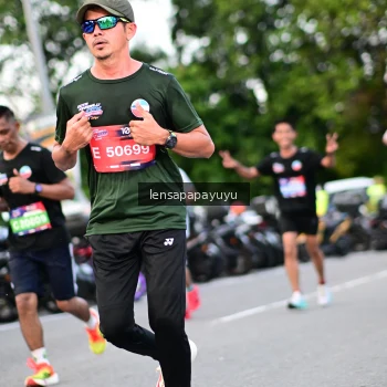 Runner Photo 4115526