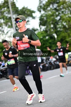 Runner Photo 4115527