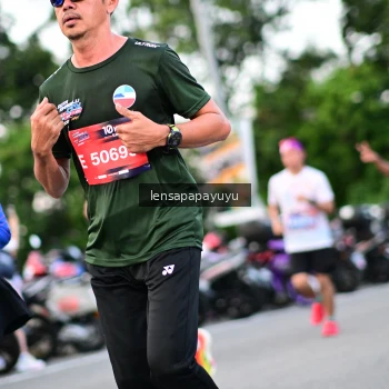Runner Photo 4115530