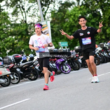 Runner Photo 4115540