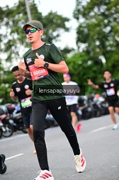 Runner Photo 4115542