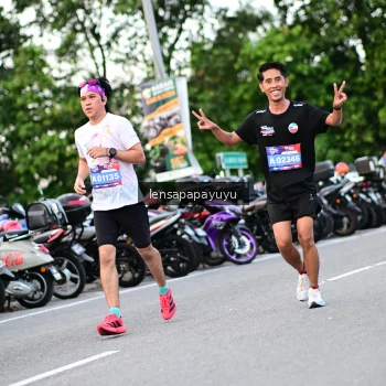Runner Photo 4115543