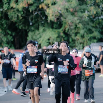 Runner Photo 4115548